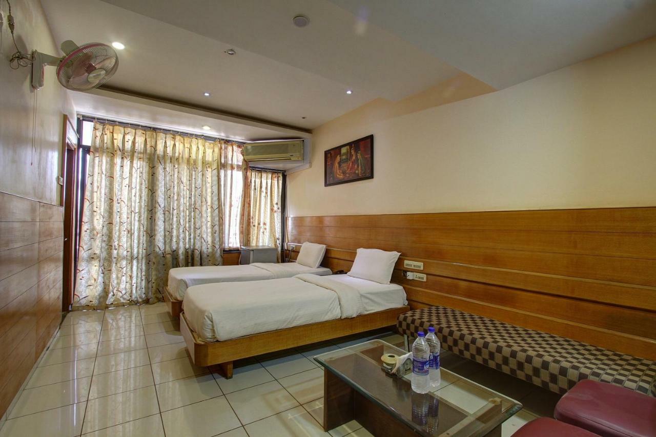 Hotel Rajsangam International Badami Bagian luar foto