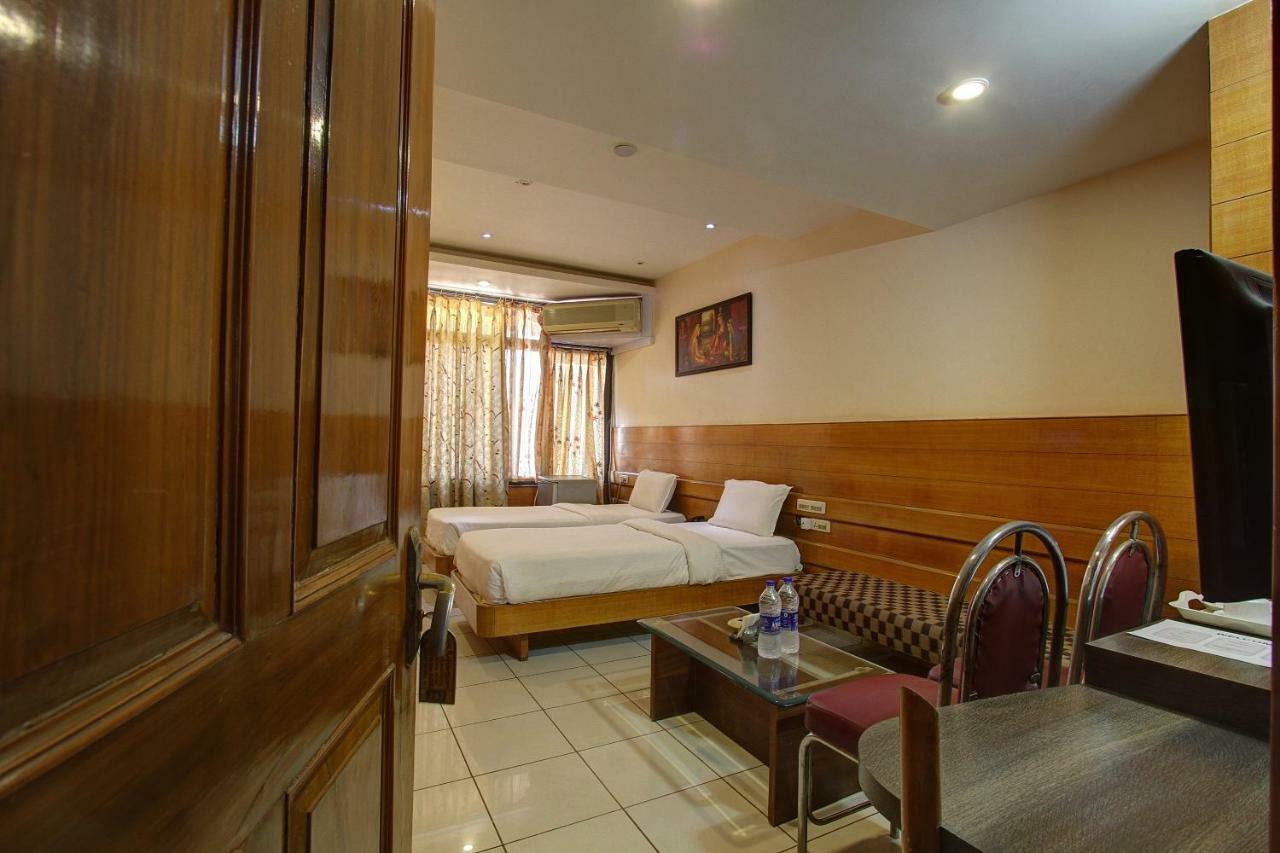 Hotel Rajsangam International Badami Bagian luar foto