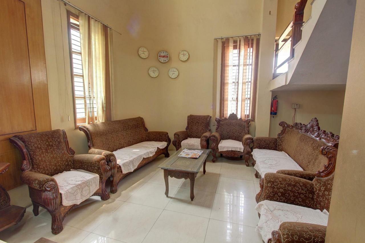 Hotel Rajsangam International Badami Bagian luar foto