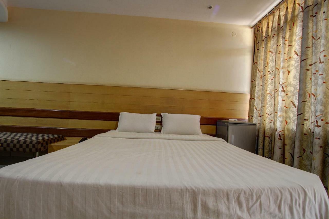 Hotel Rajsangam International Badami Bagian luar foto