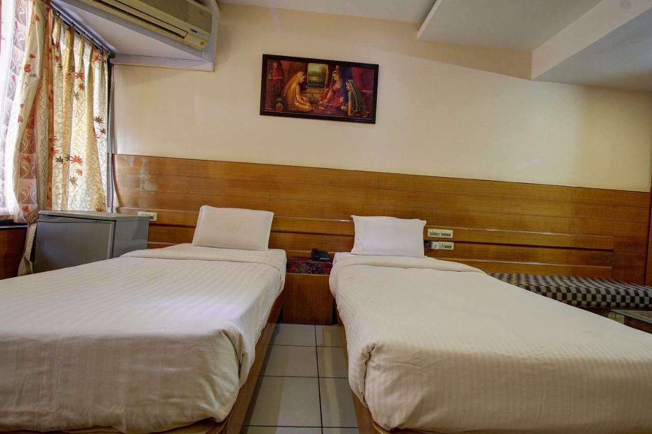 Hotel Rajsangam International Badami Bagian luar foto